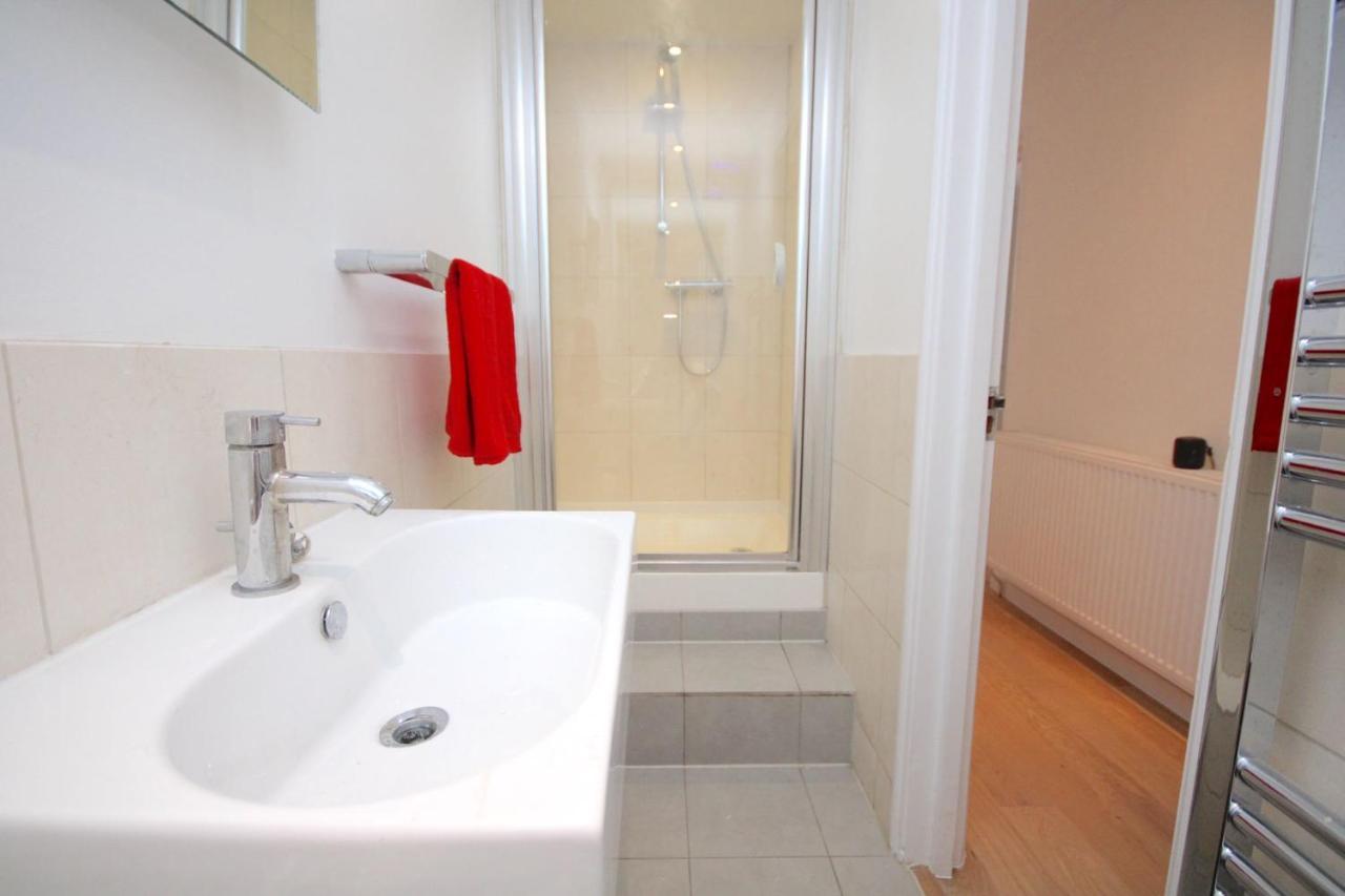 Апартаменты Well Located South Kensington Flat Лондон Экстерьер фото